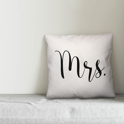 Le Prise Love Saying Throw Pillow Mrs Always Print Decorative pillows